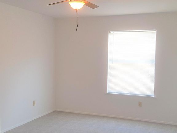 3rd image of 808 Charles Barker Ave