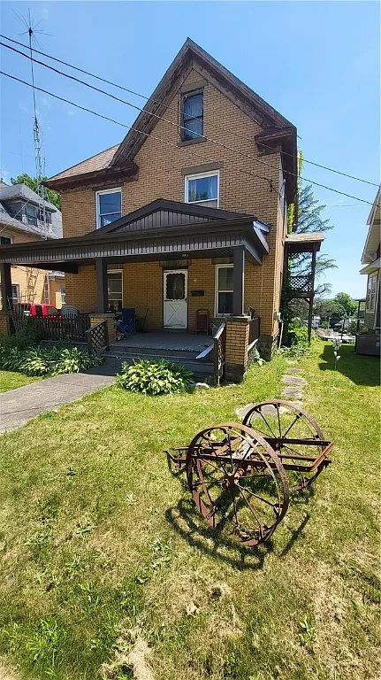 70 Clarksville St photo 1