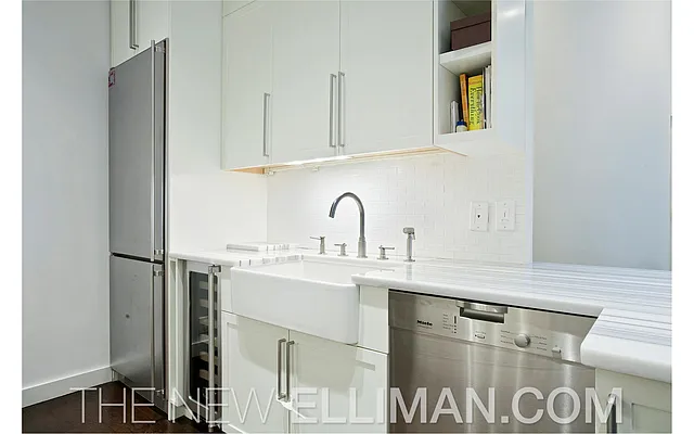 Sold by Douglas Elliman | media 14