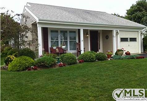 1st image of 12 Blackthorn Pl