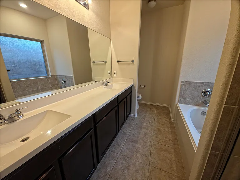 5701 Southerner Way — Photo 9