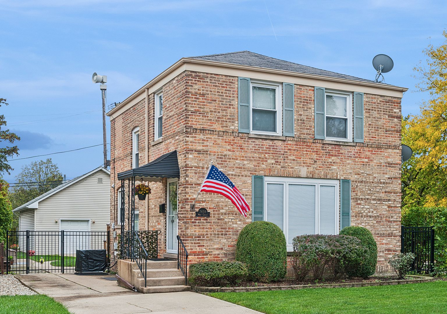 7459 W Catalpa Ave, Chicago, IL 60656 | Zillow