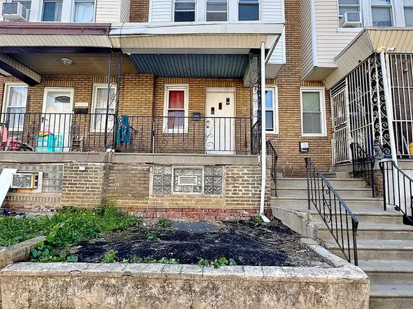 4750 Vista St, Philadelphia, PA 19136