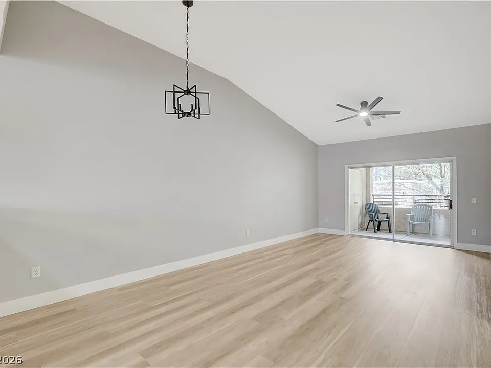673 Peachy Canyon Cir #203