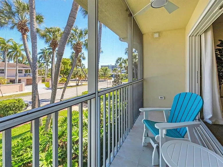 500 S Washington Dr #6B — Photo 25