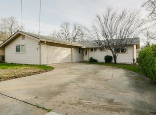 2882 Robert Ct, Redding, CA 96002