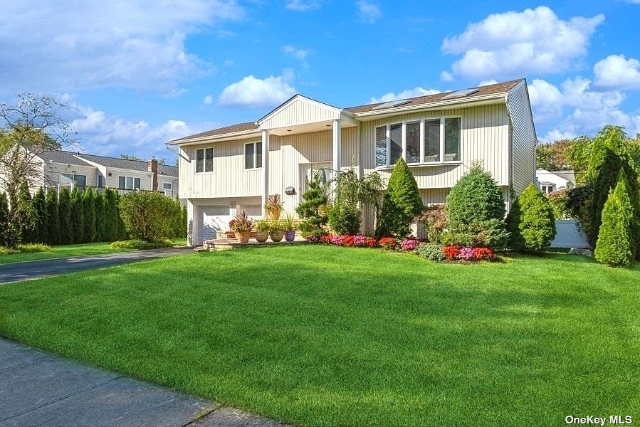 100 Ursula Drive Roslyn Ny 11576 Zillow