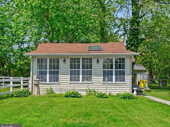 530 Herring Ave, Tracys Landing, MD 20779