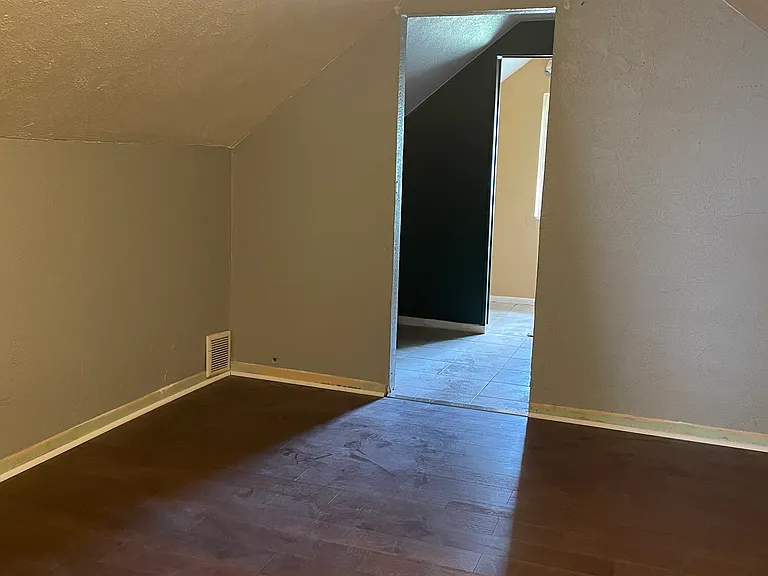5806 Kennedy Ave — Photo 7