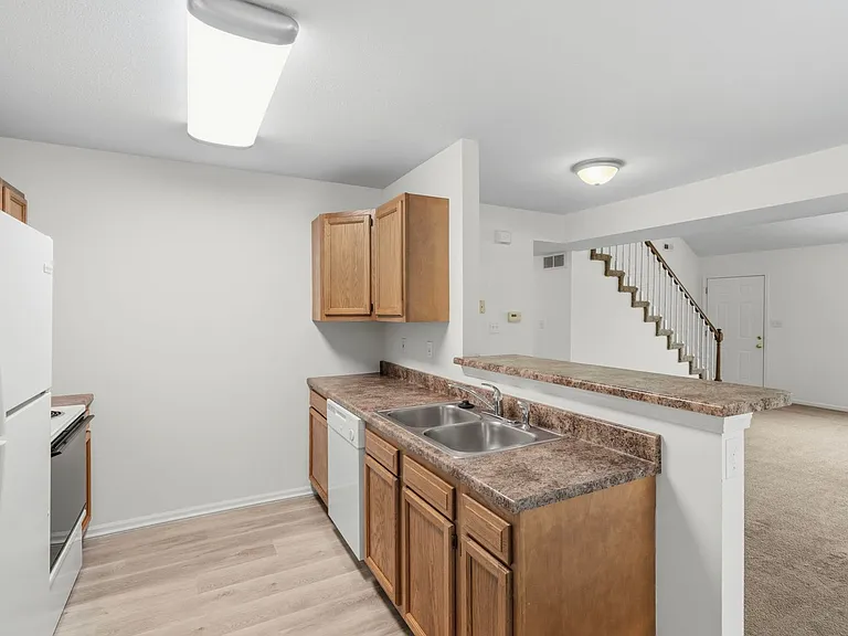 5004-5006 Betty Jean Way — Photo 14
