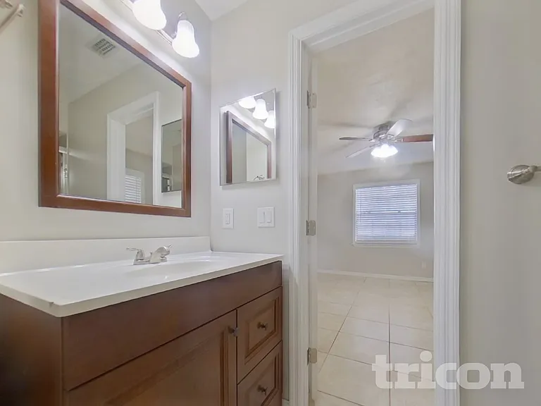2440 Princeton Rd — Photo 8