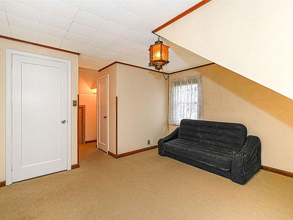 5th image of 226 Lexington Ave