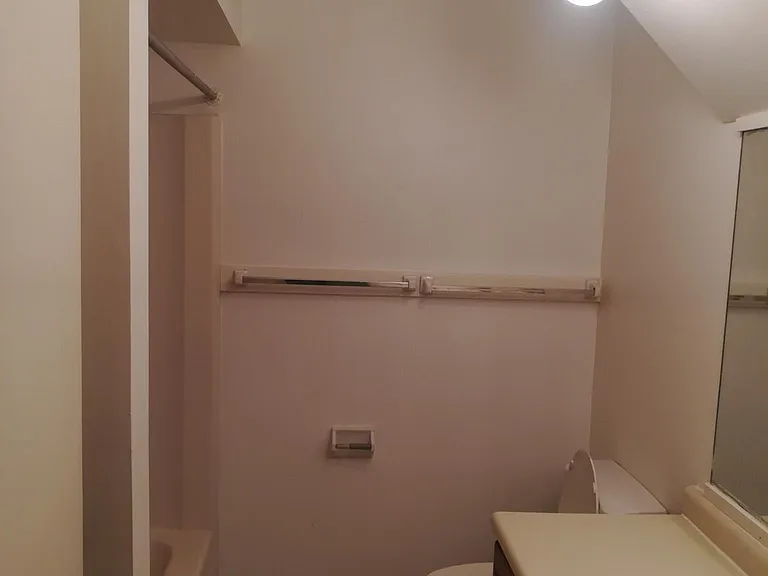 University Park Apartments — Photo 24
