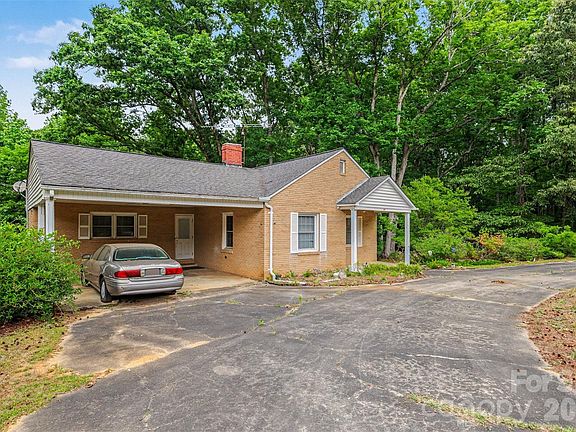 3rd image of 5401 Flat Creek Rd