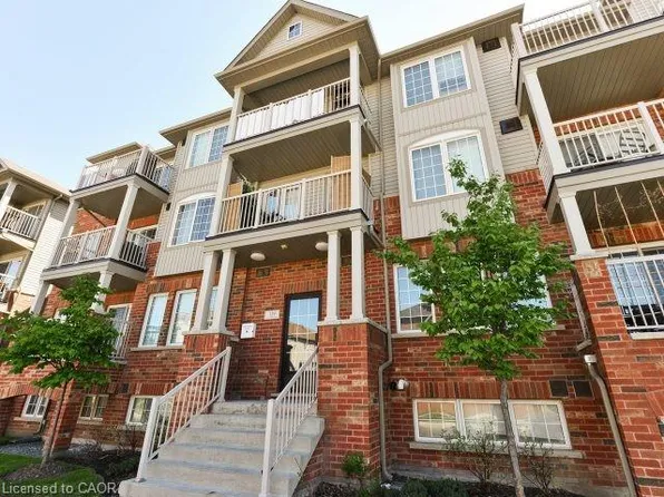 129 Isaac Devins Blvd #7, Toronto, ON M9M 0C4