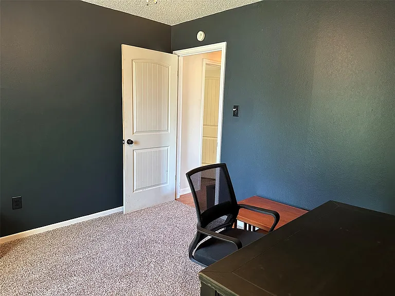 4742 Kevin Ct — Photo 17