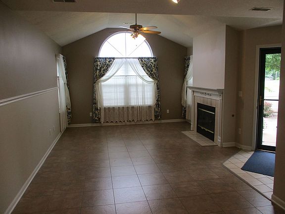 5th image of 223 Steeplechase Cir #223