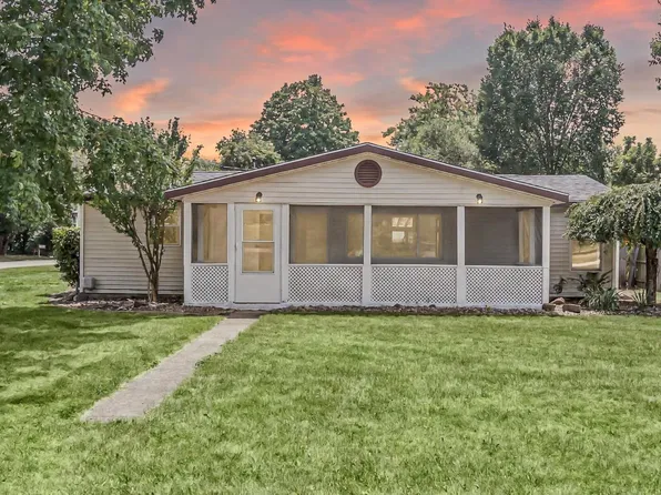 27412 Sunnyfield Dr, Elkhart, IN 46514
