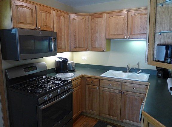 4th image of 10359 S Sawyer Ave