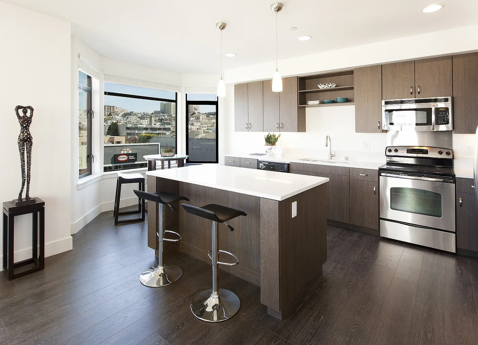 Pacific Terrace — Photo 4