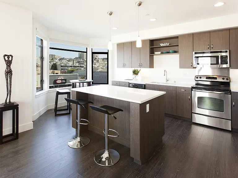 Pacific Terrace — Photo 4