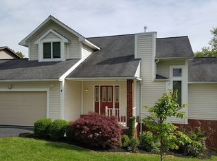 4 Lindale St, Bridgeport, WV 26330