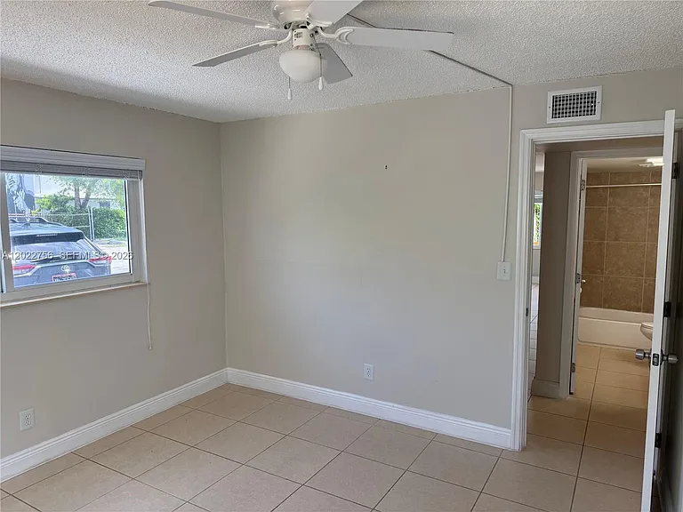 715 NE 2nd Ave #101 — Photo 10