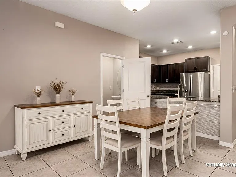 724 Royal Empress Dr — Photo 13
