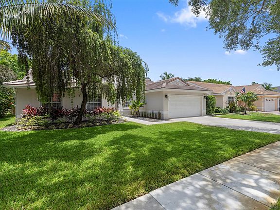 4th image of 4020 SW 152nd Avenue