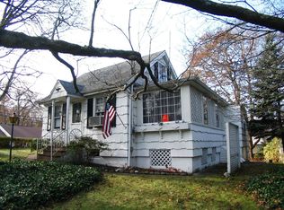 42 Valley Dr, Sound Beach, NY 11789