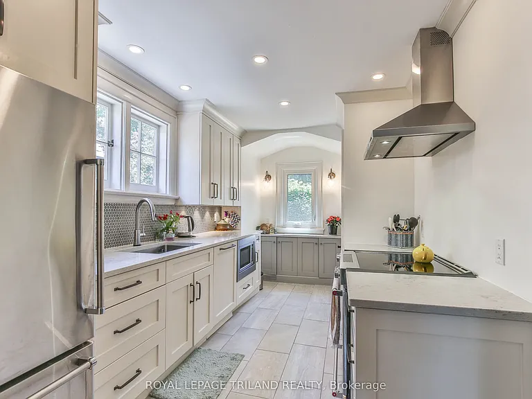 377 Cheapside St — Photo 8