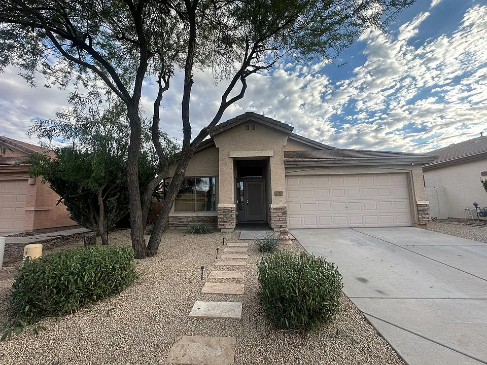 8735 E Plata Ave
