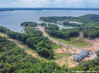 825 Eagle Landing Dr, Grand Rivers, KY 42045