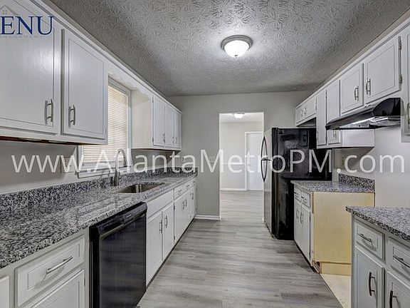 2nd image of 417 Bob Wood Dr