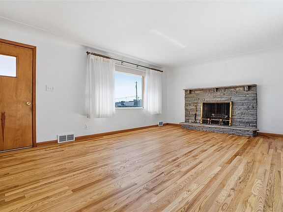 3rd image of 351 Ridge Ave