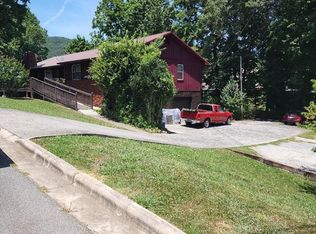 1904 Tibbs Ter, Dalton, GA 30720