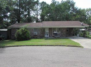 401 Chinaberry Ave, Columbia, MS 39429
