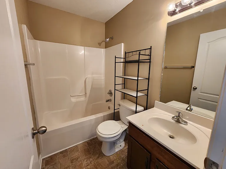 805A Oak Arbor Ct — Photo 5