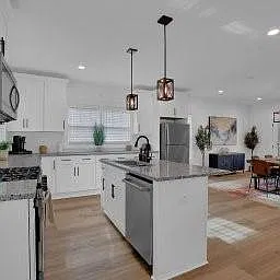 4 bed, 3.0 bath, 2200 sqft, $5,000 — Photo 4