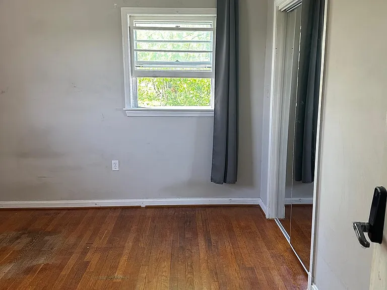 2702 Hughes Rd — Photo 4