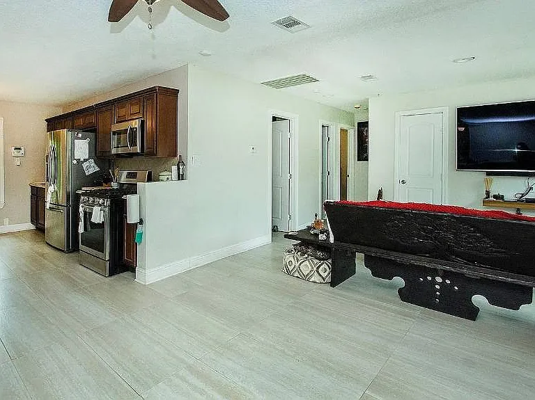 707 Sam Buffington — Photo 11
