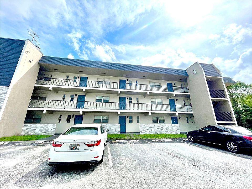 1st image of 8020 Fairview Drive #208
