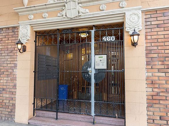 3rd image of 460 S Van Ness Ave APT 19