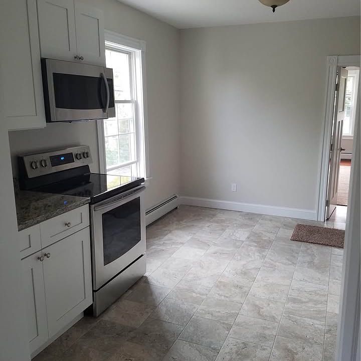 1st image of 127 Bartlett St #125