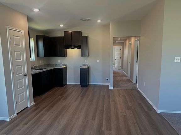 4th image of 5737 Saint Dominic Dr