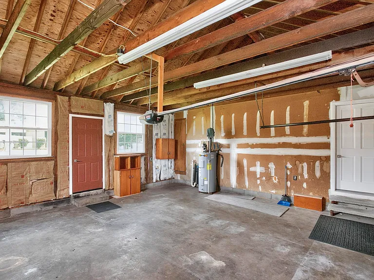 409 Woodberry Dr — Photo 27