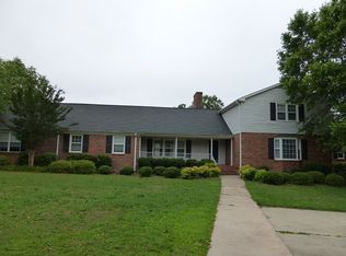 107 Cedar Lake Ct, Greenwood, SC 29649