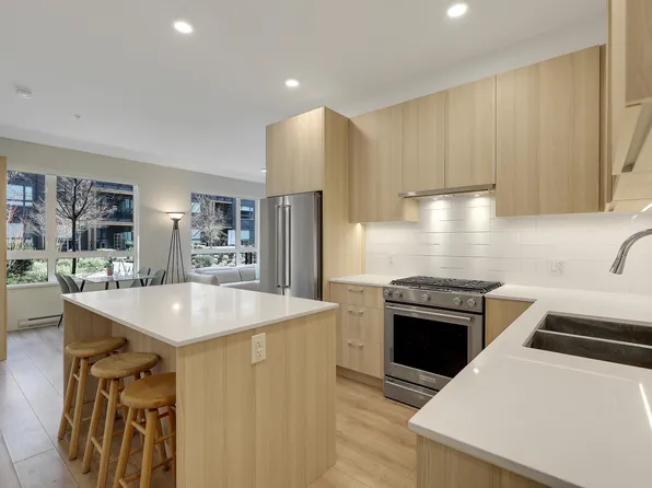 741 Anskar Ct #105, Coquitlam, BC V3J 4J2