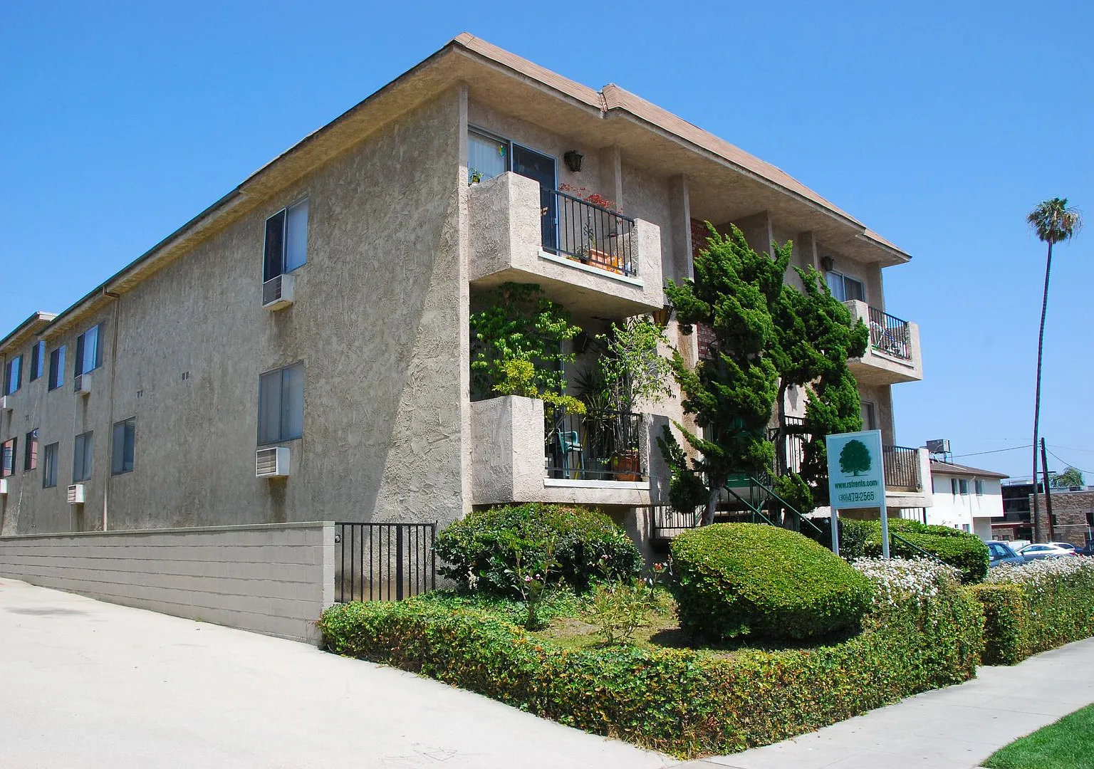 1530 Corinth Ave. — Photo 2