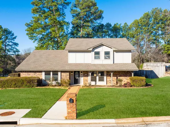 801 Toler Ct, Longview, TX 75604